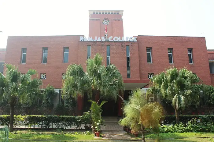 Ramjas College Delhi Admissions 2025: B.com and M.com on BoostMyTalent